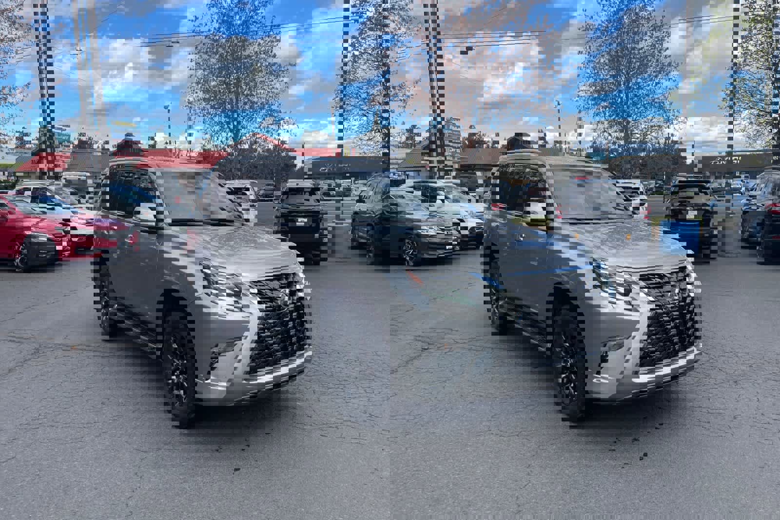 Used 2023 Lexus GX 460 Premium w/ Premium Package image 7