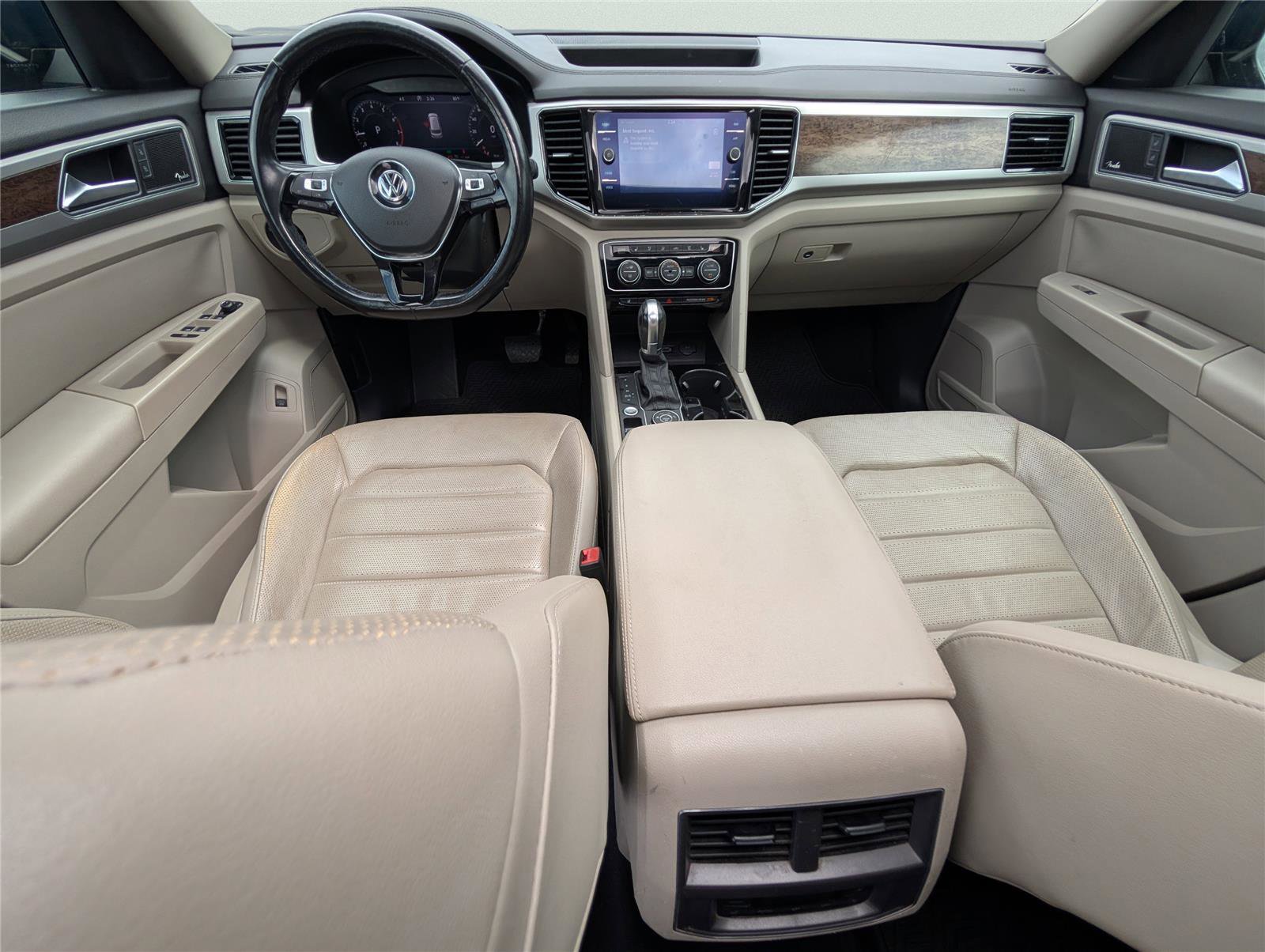 Used 2018 Volkswagen Atlas SEL Premium image 16