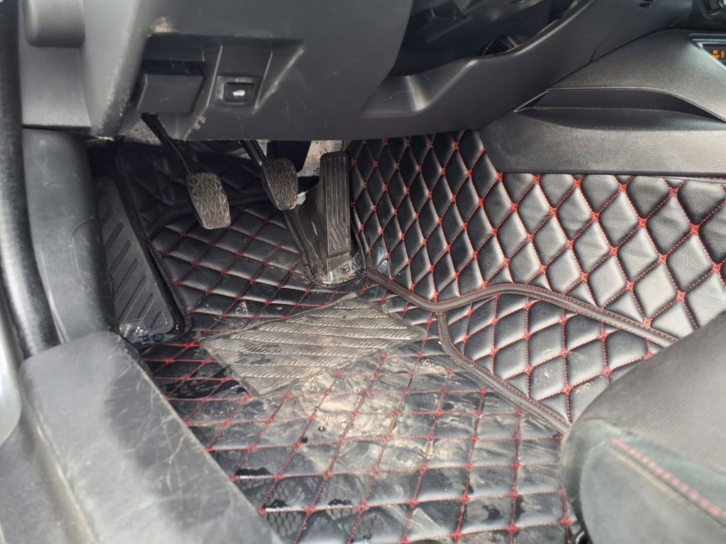 Used 2019 MAZDA MX-5 Miata Club image 16