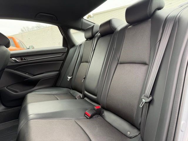 Used 2018 Honda Accord Sport image 20