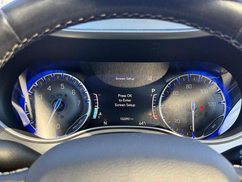 Used 2020 Chrysler Pacifica Touring-L Plus w/ Advanced Safetytec Group FWD image 28