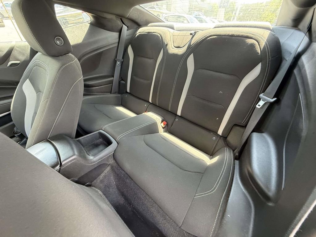 Used 2019 Chevrolet Camaro LT RWD image 10