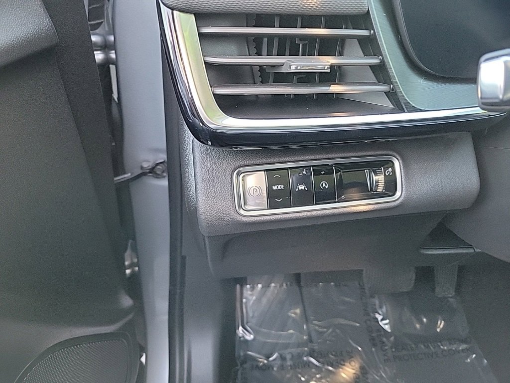 Used 2025 Buick Envision Preferred image 7