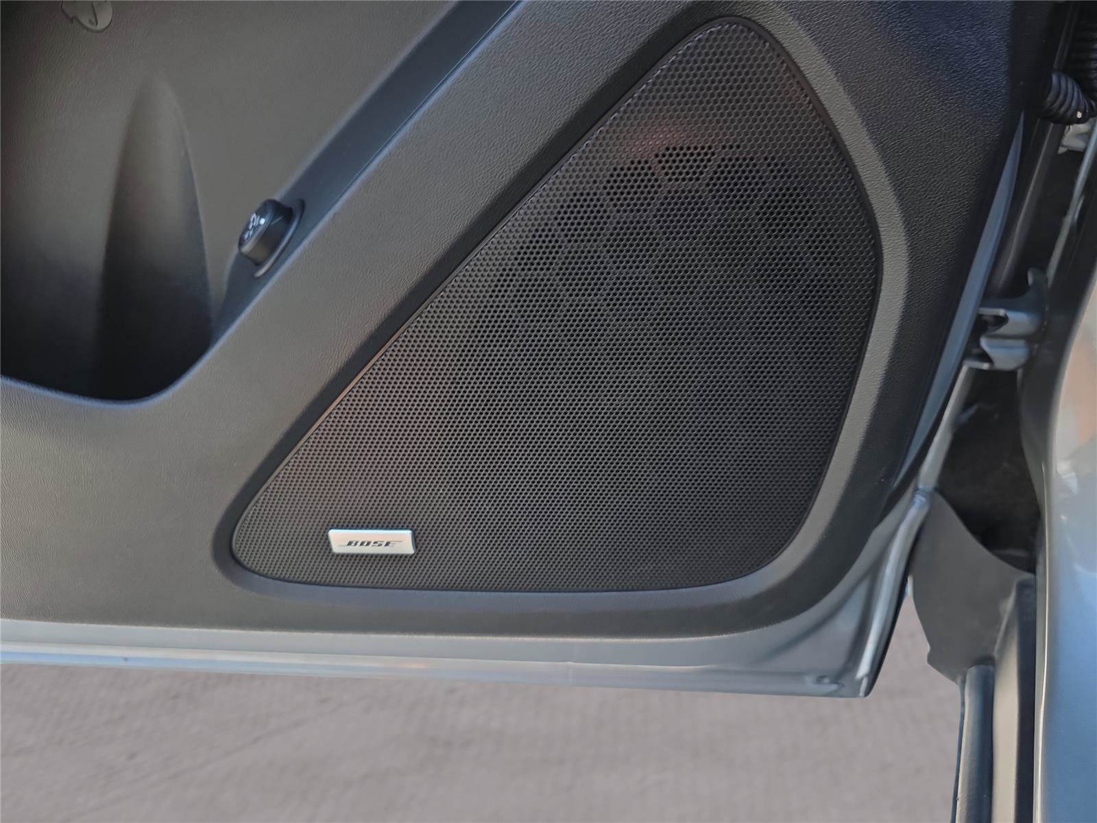 Used 2023 Chevrolet Equinox RS w/ RS Leather Package image 12