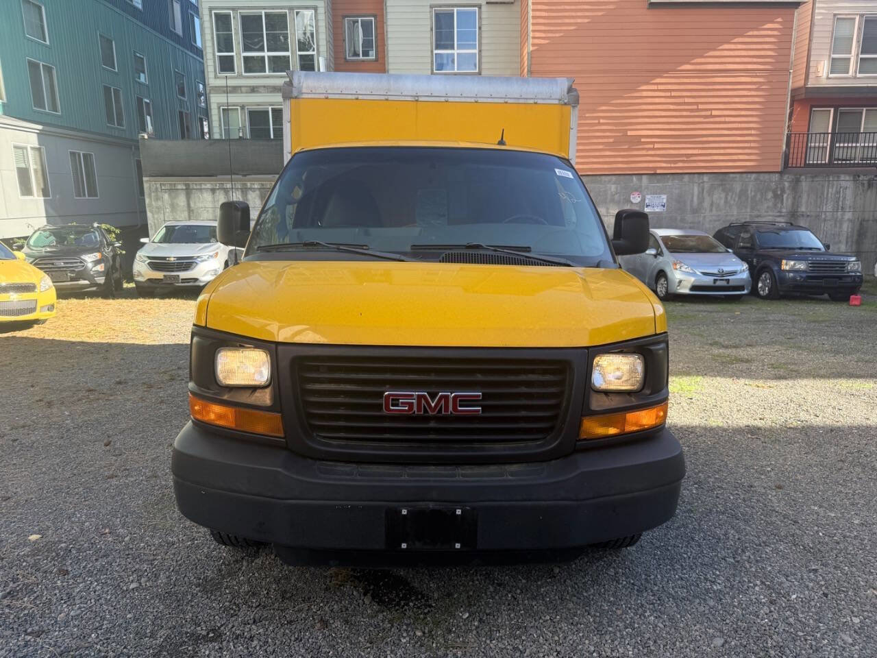 Used 2015 GMC Savana 3500 image 2