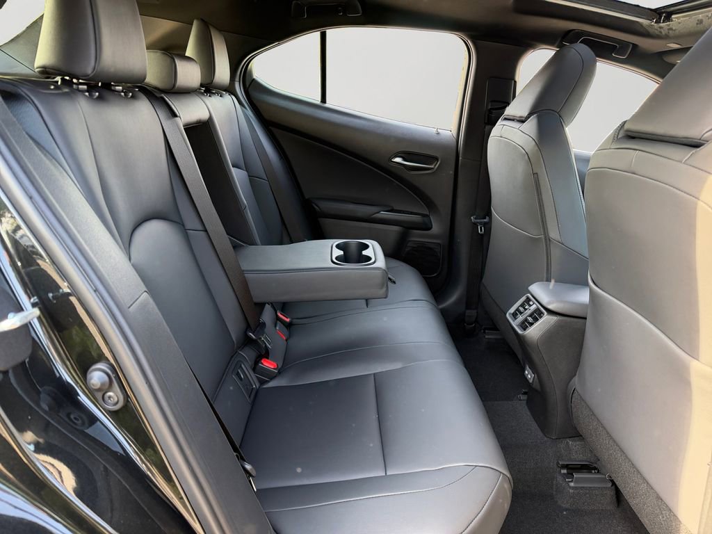 New 2026 Lexus UX 300h AWD image 6