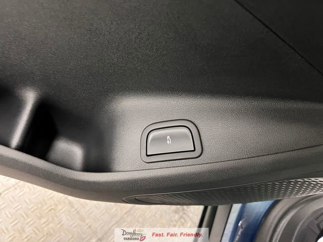 New 2026 Chevrolet Traverse LT w/ Sun and Wheel Package FWD image 24