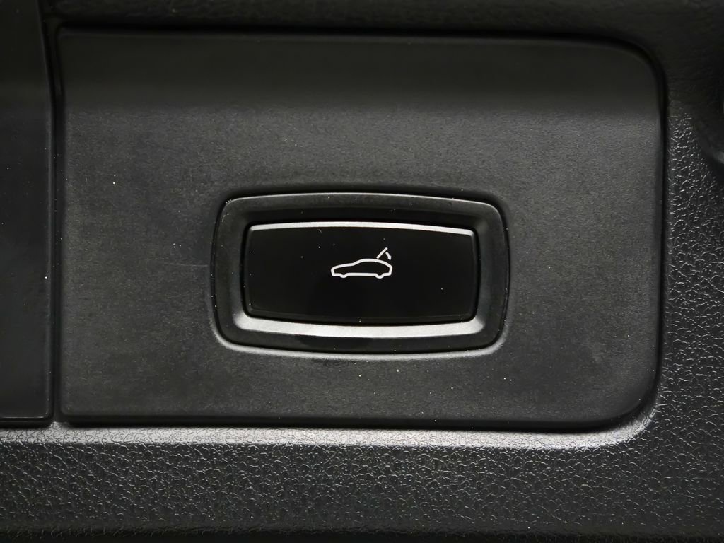 Used 2012 Porsche Panamera 4 image 24