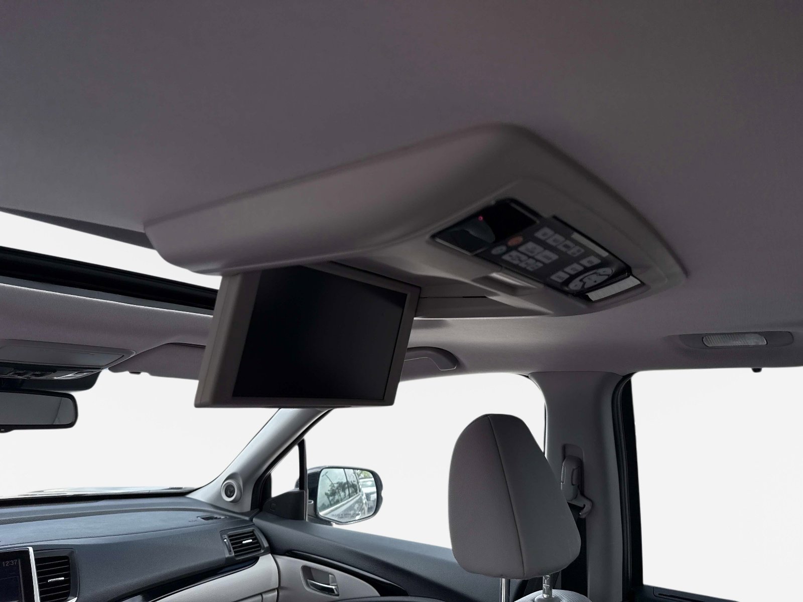 Used 2018 Honda Pilot Elite image 17