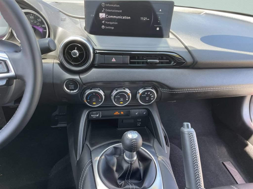 Used 2025 MAZDA MX-5 Miata RF Grand Touring RWD image 16