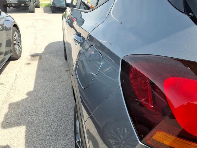 Used 2022 Buick Encore GX Select image 19