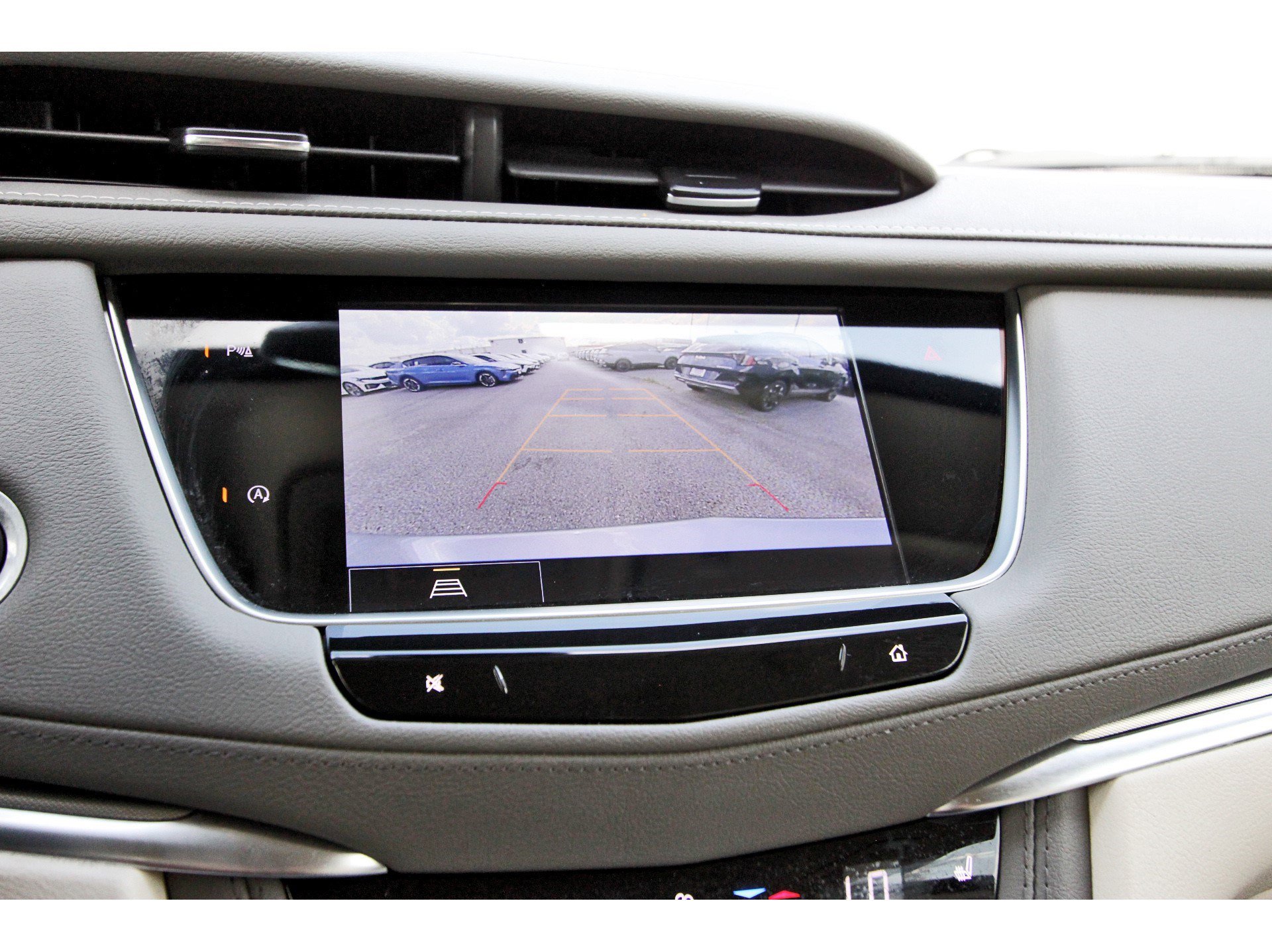 Used 2025 Cadillac XT5 Premium Luxury w/ LPO, Floor Liner Package image 27