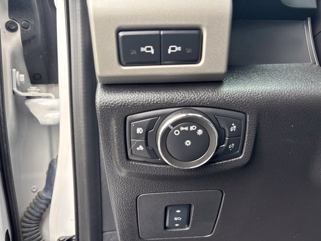 Used 2017 Ford F150 Lariat w/ Equipment Group 502A Luxury AWD/4WD image 18