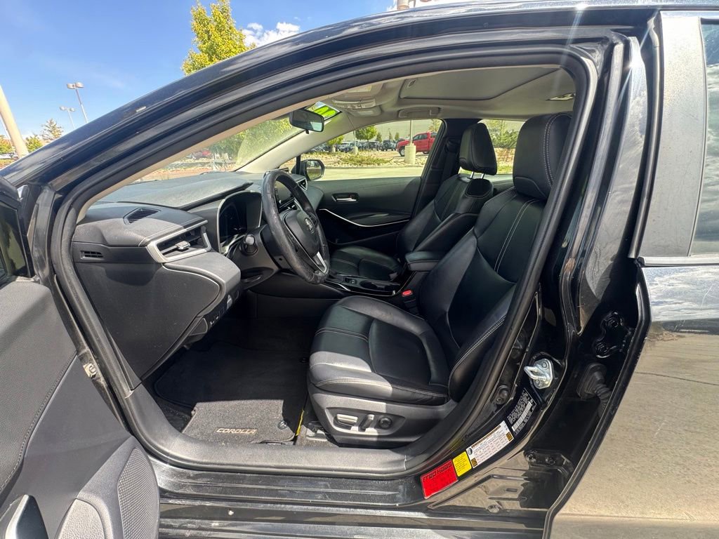 Used 2020 Toyota Corolla XLE FWD image 25