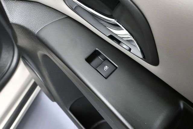 Used 2013 Chevrolet Cruze LS FWD image 39
