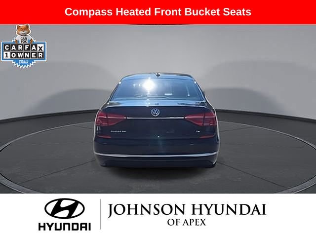 Used 2016 Volkswagen Passat 1.8T SEL Premium image 11