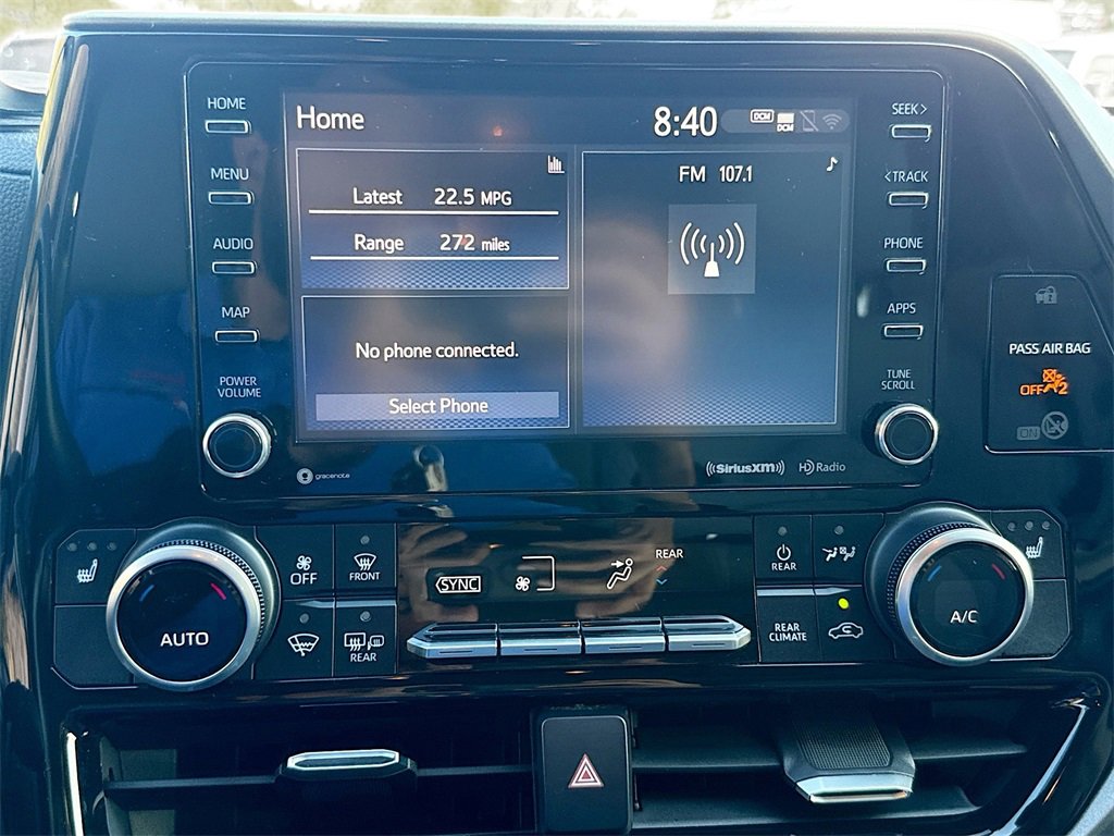 Used 2020 Toyota Highlander XLE image 16