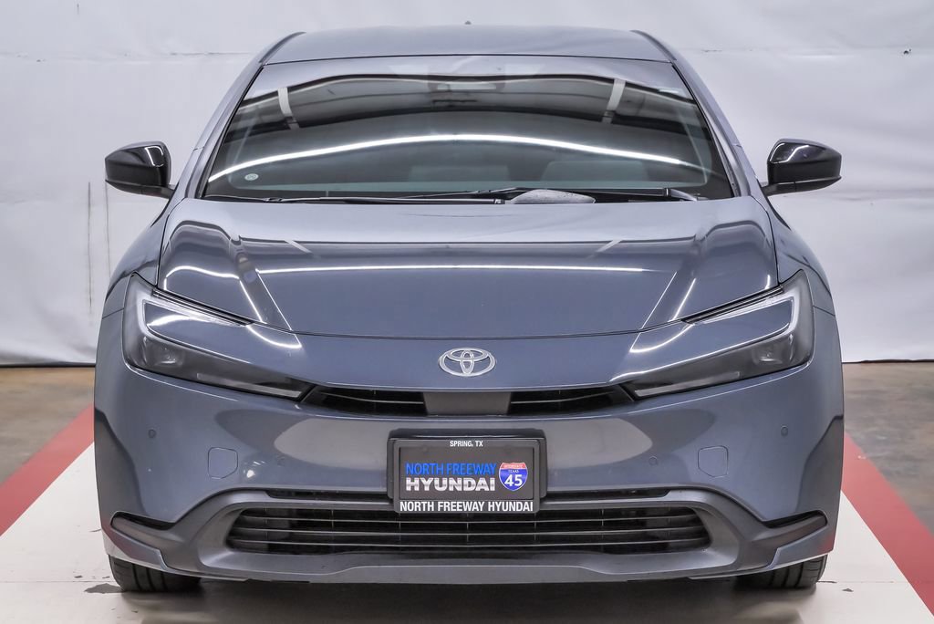 Used 2024 Toyota Prius LE FWD image 4