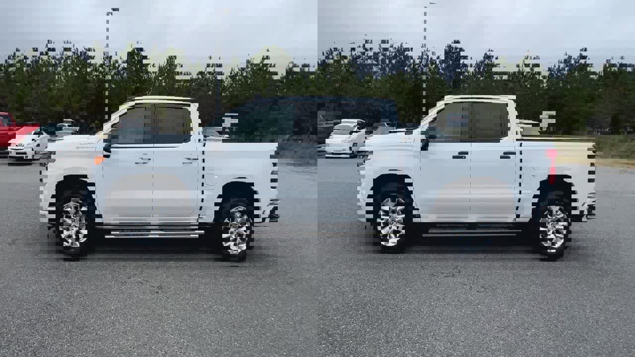 Used 2024 Chevrolet Silverado 1500 Custom image 5