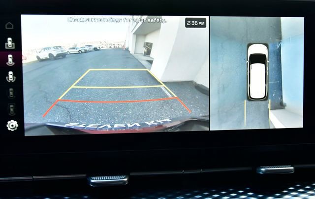 Certified 2024 Kia Carnival SX Prestige image 26