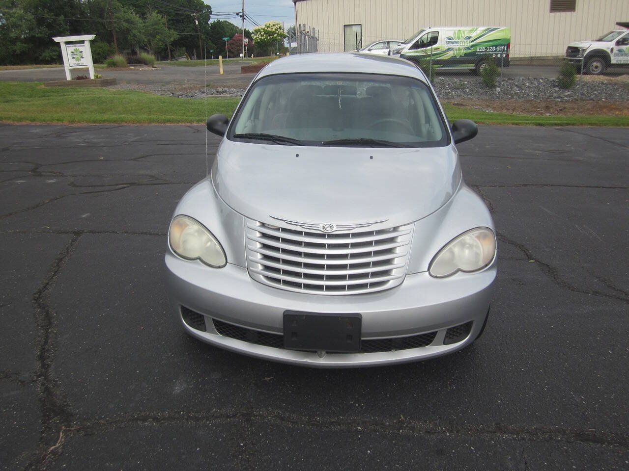Used 2008 Chrysler PT Cruiser FWD image 3