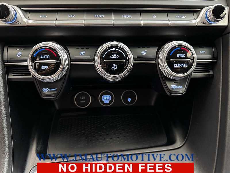 Used 2022 Genesis G70 2.0T w/ Prestige Package image 39