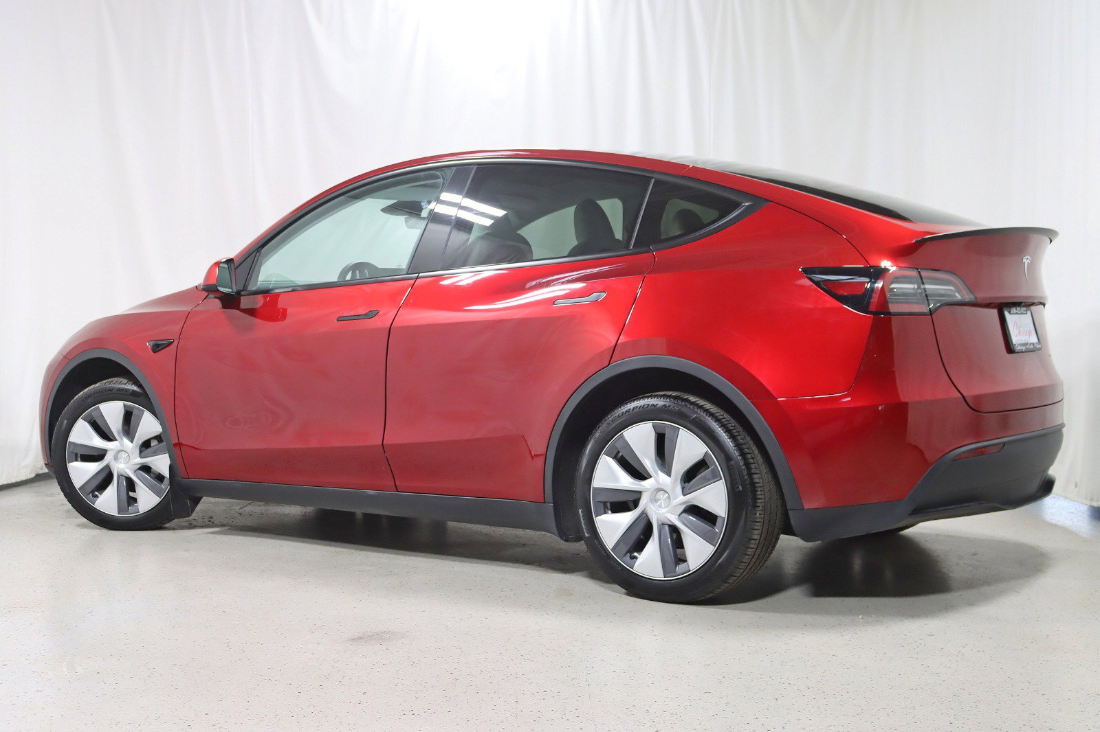 Used 2024 Tesla Model Y Long Range AWD/4WD image 9