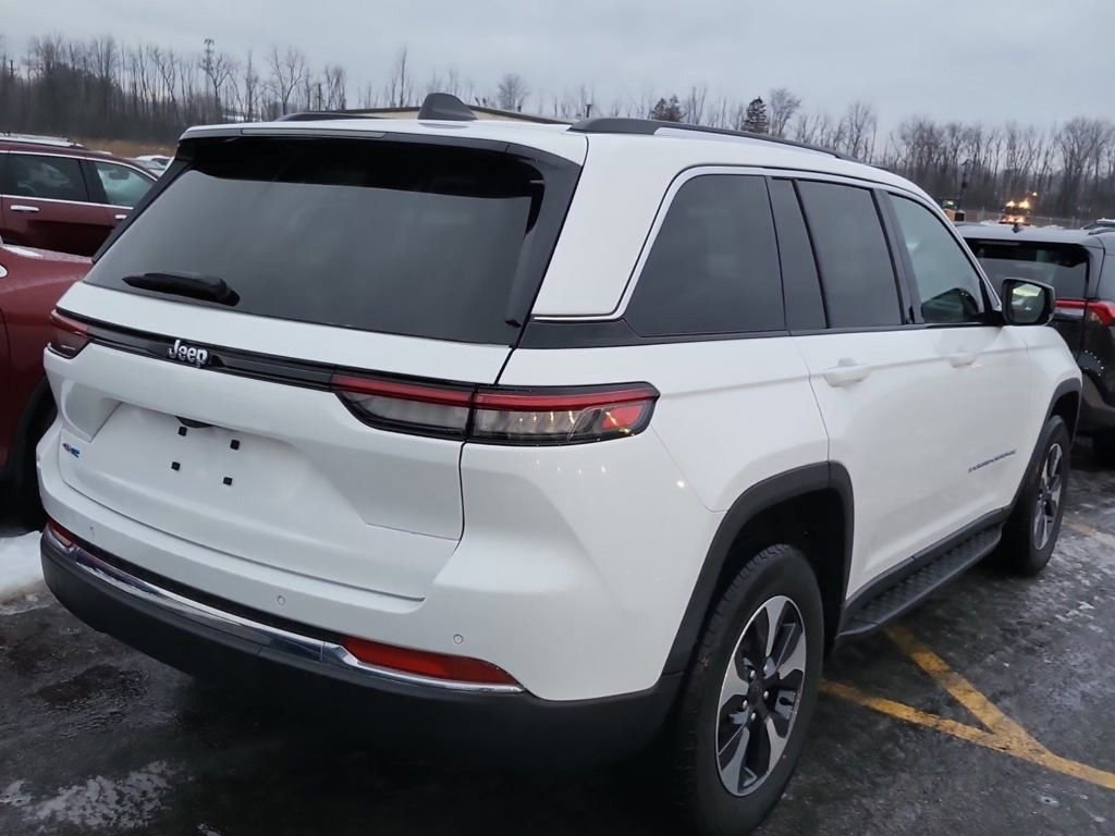 Used 2024 Jeep Grand Cherokee Limited 4xe image 5