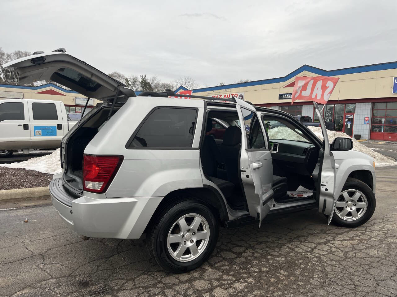 Used 2009 Jeep Grand Cherokee Laredo image 22