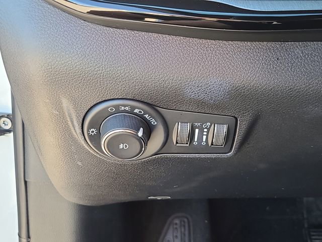 Used 2023 Jeep Compass Trailhawk AWD/4WD image 24