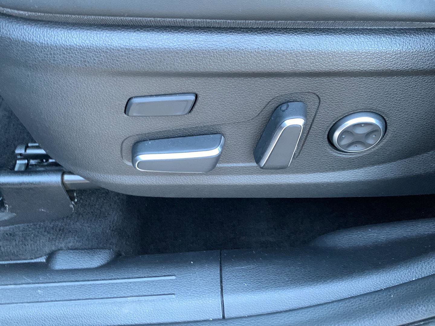 Used 2022 Hyundai Santa Fe Calligraphy image 19