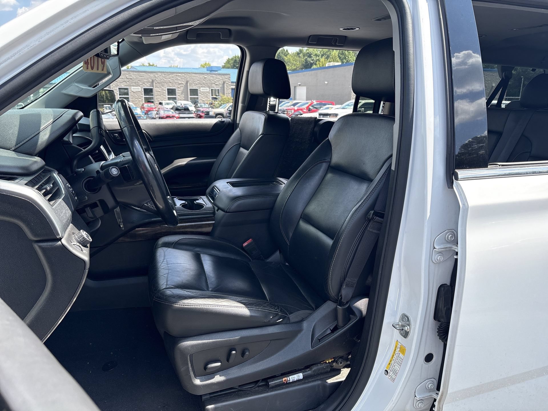 Used 2020 Chevrolet Suburban LT RWD image 16