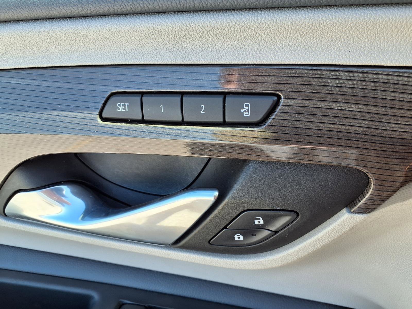 Used 2023 GMC Terrain Denali AWD/4WD image 27