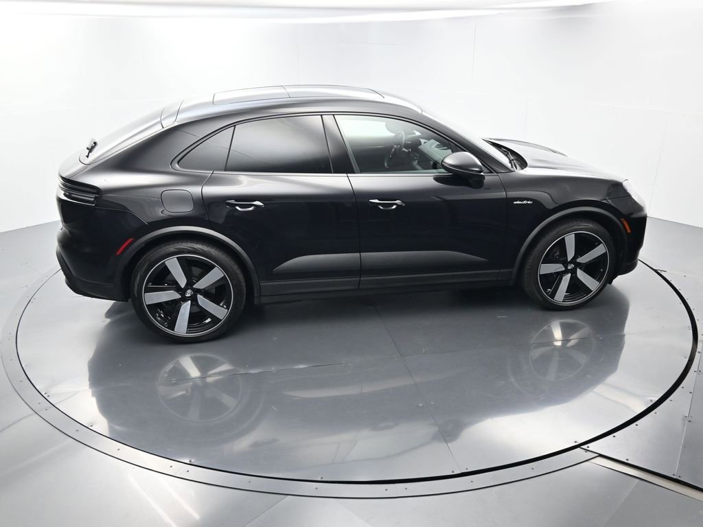 Certified 2024 Porsche Macan 4 Electric image 42