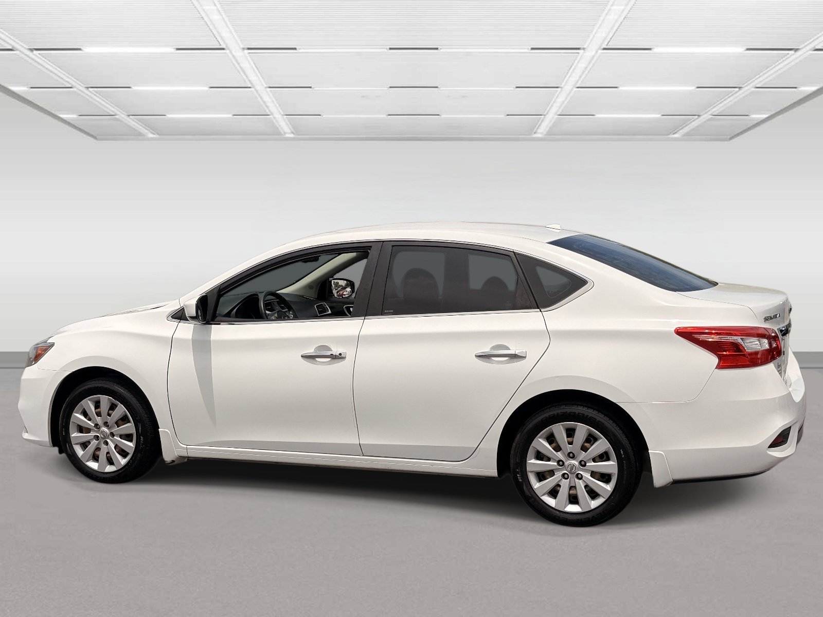 Used 2017 Nissan Sentra SV FWD image 3