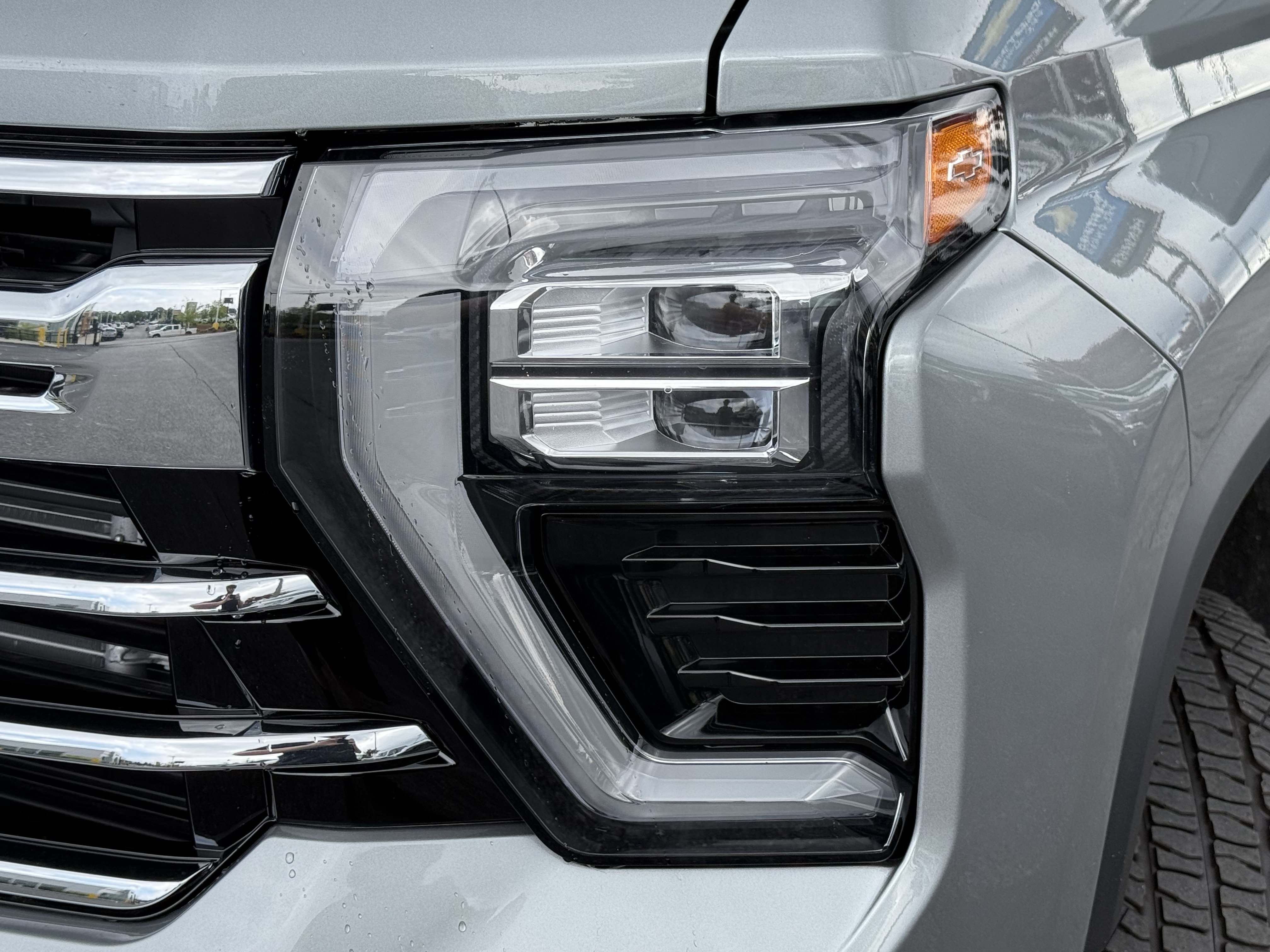 New 2026 Chevrolet Silverado 2500 LTZ w/ LTZ Premium Package AWD/4WD image 6