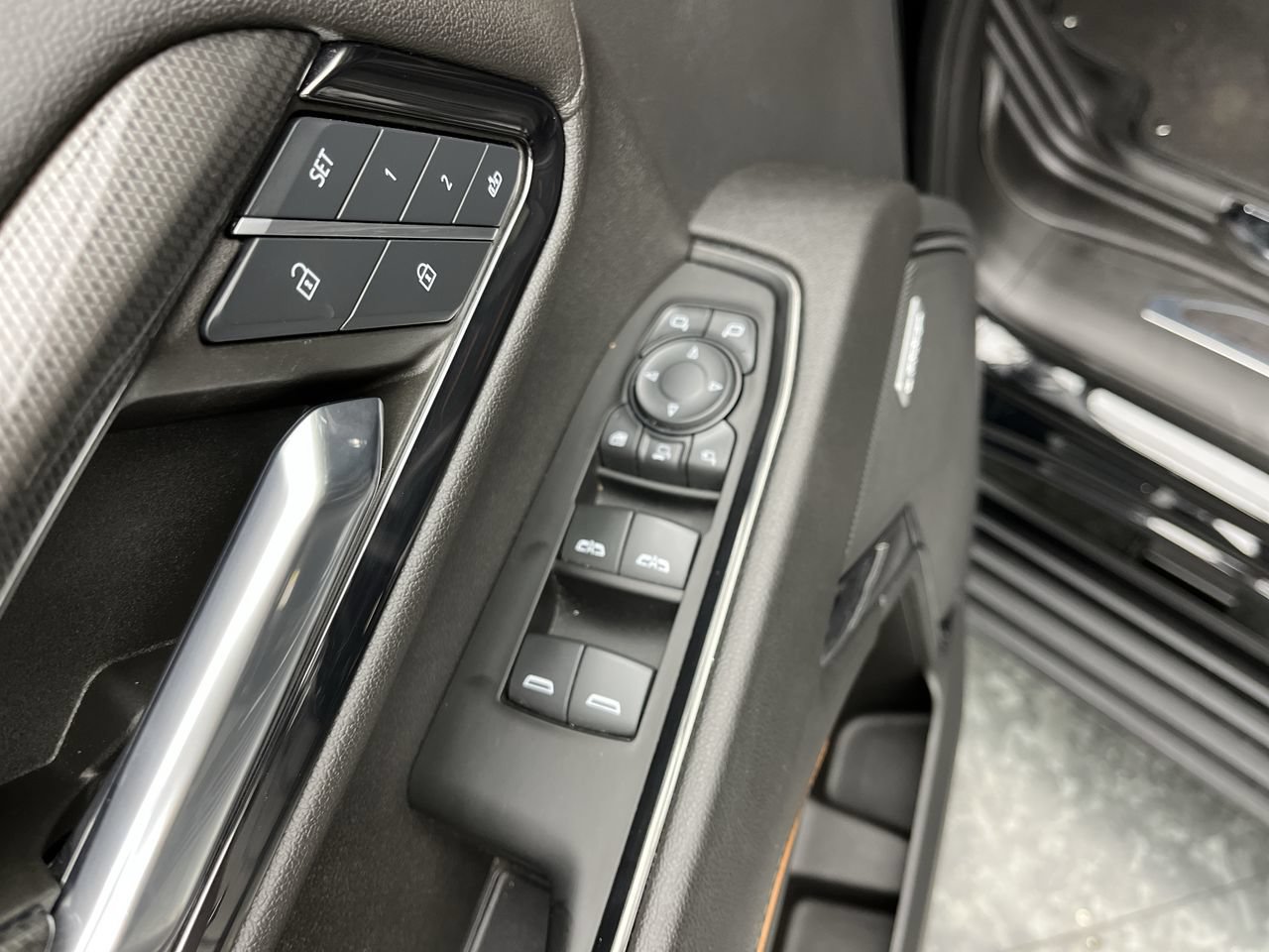 Certified 2024 GMC Sierra 2500 AT4 w/ AT4 Premium Plus Package AWD/4WD image 10