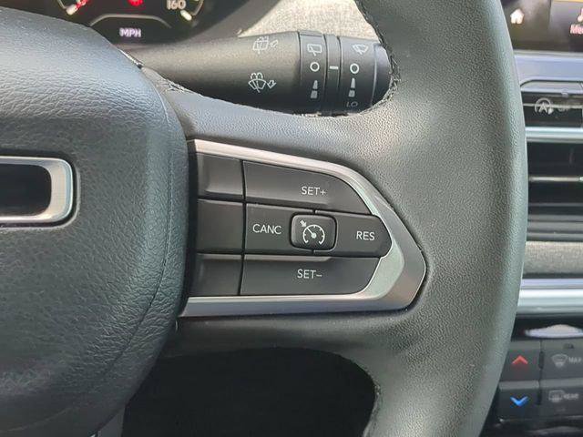 Certified 2023 Jeep Compass Latitude w/ Sun and Sound Group AWD/4WD image 30