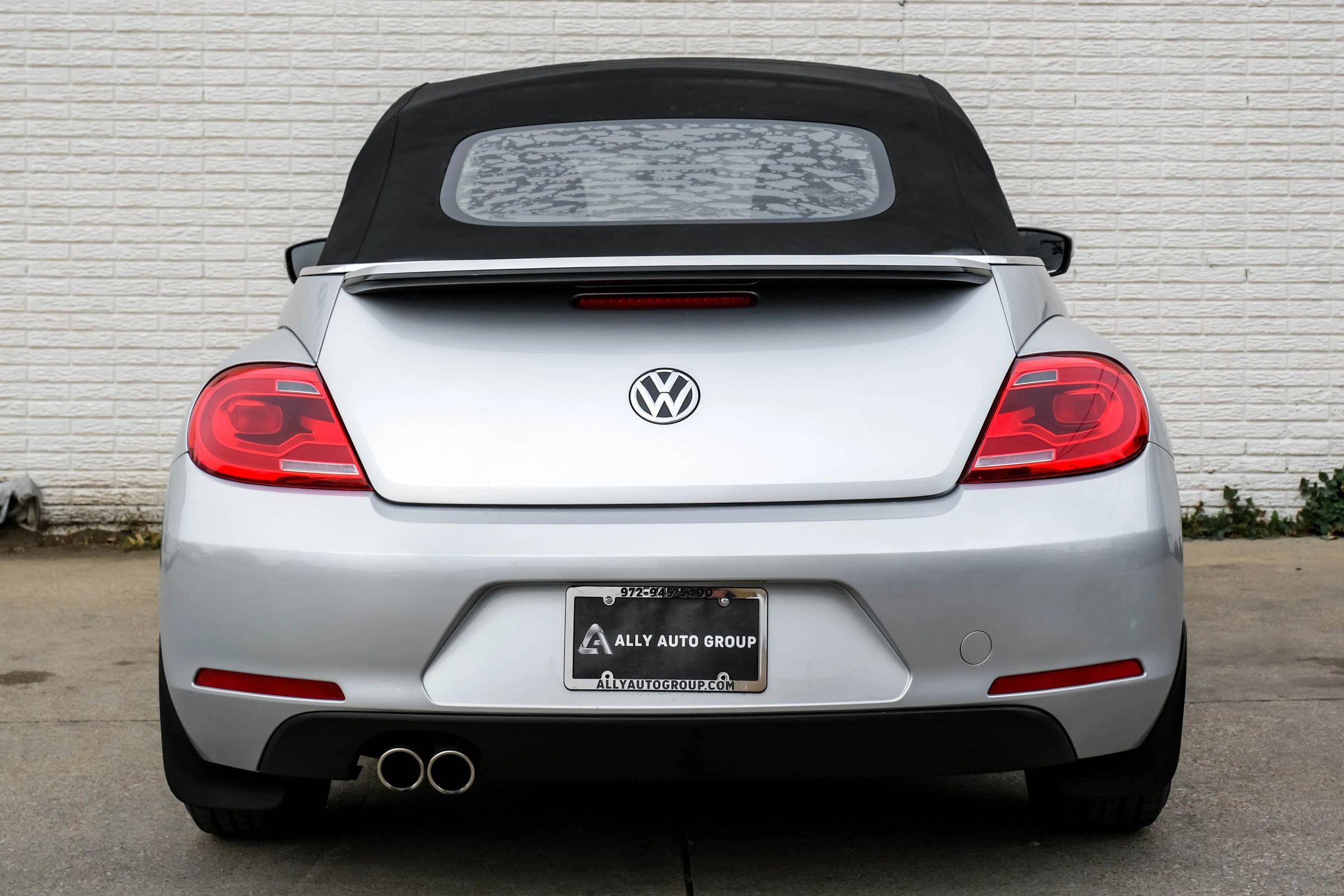 Used 2013 Volkswagen Beetle 2.5 image 8