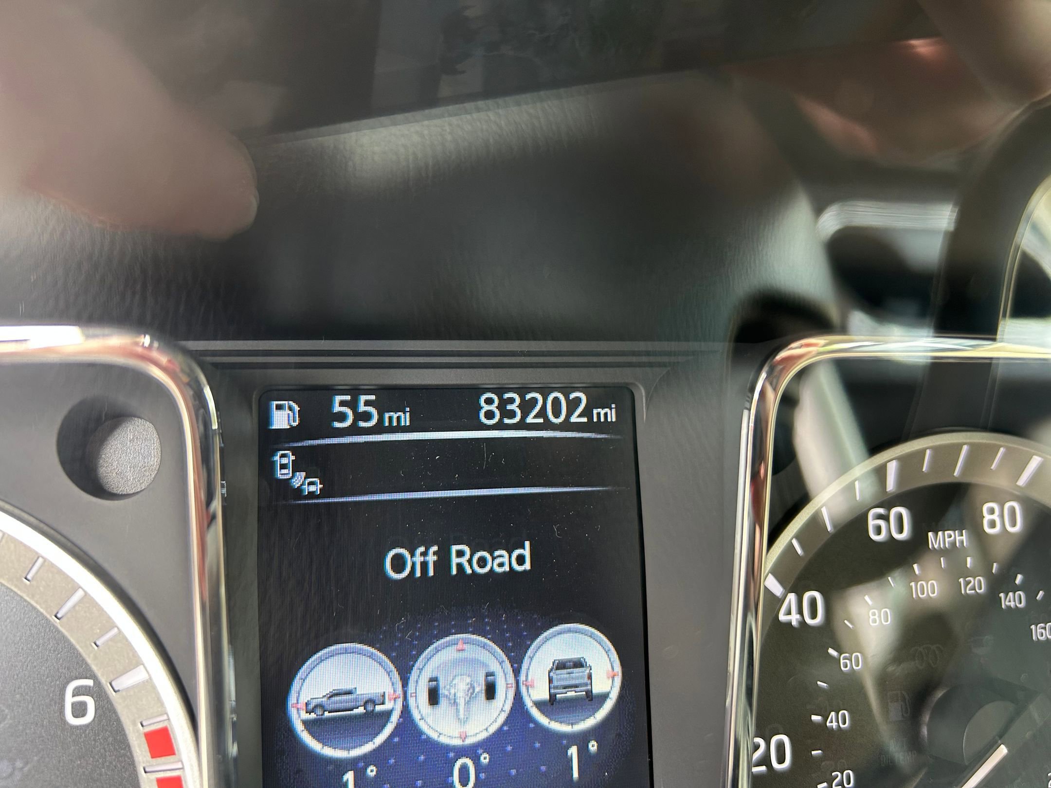 Used 2017 Nissan Titan SV image 17