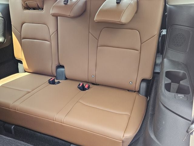 Used 2025 Nissan Pathfinder Platinum w/ Cargo Package FWD image 11