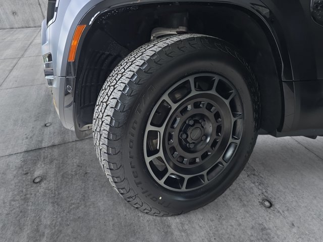 New 2026 Land Rover Defender 110 OCTA image 30