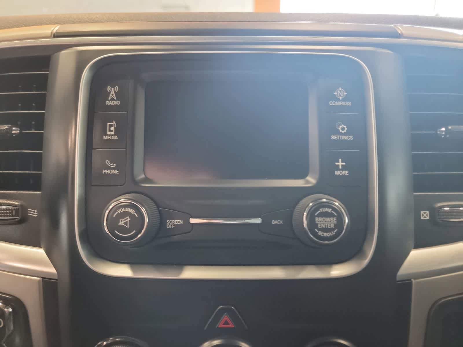 Used 2019 RAM 1500 Classic SLT AWD/4WD image 27