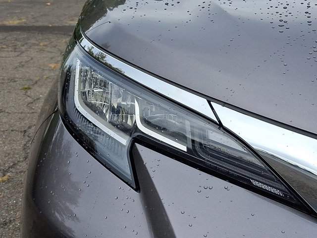 Used 2023 Toyota Sienna XLE image 28