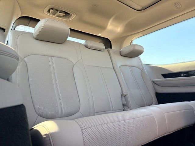 Used 2022 Jeep Grand Wagoneer Series I image 46