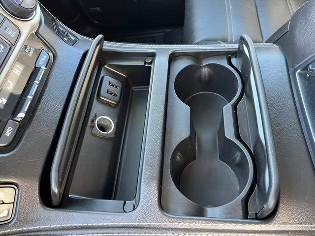 Used 2019 GMC Yukon XL Denali image 23