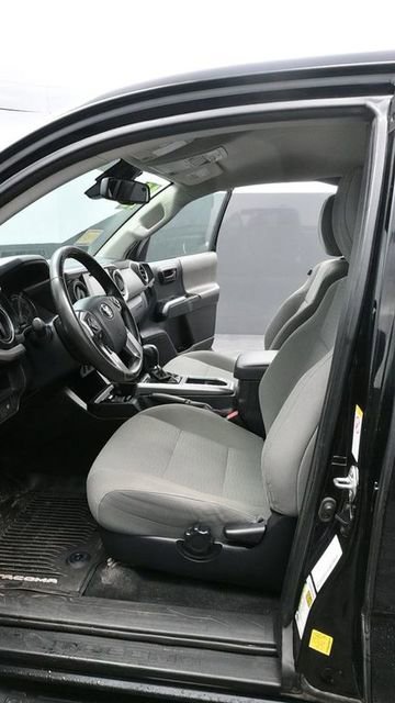 Used 2018 Toyota Tacoma SR5 image 15