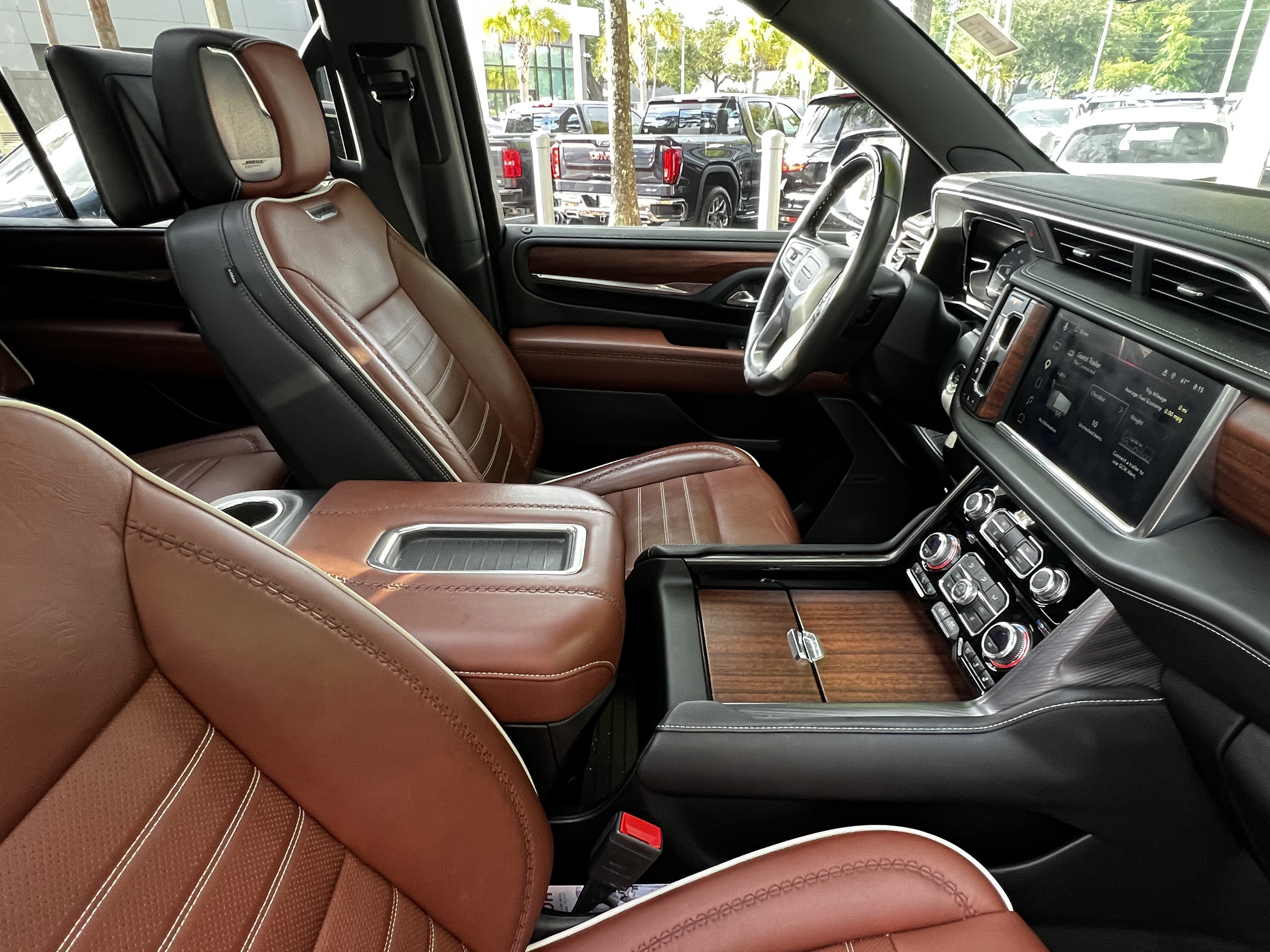 Used 2023 GMC Yukon Denali Ultimate AWD/4WD image 51