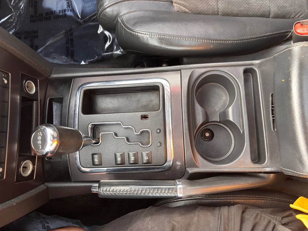 Used 2009 Jeep Grand Cherokee SRT8 w/ SRT Option Group II image 28