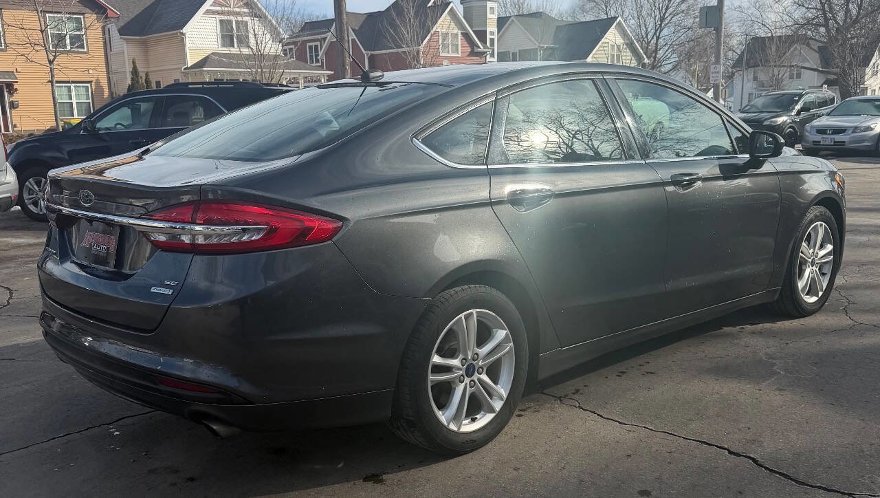 Used 2018 Ford Fusion SE image 11